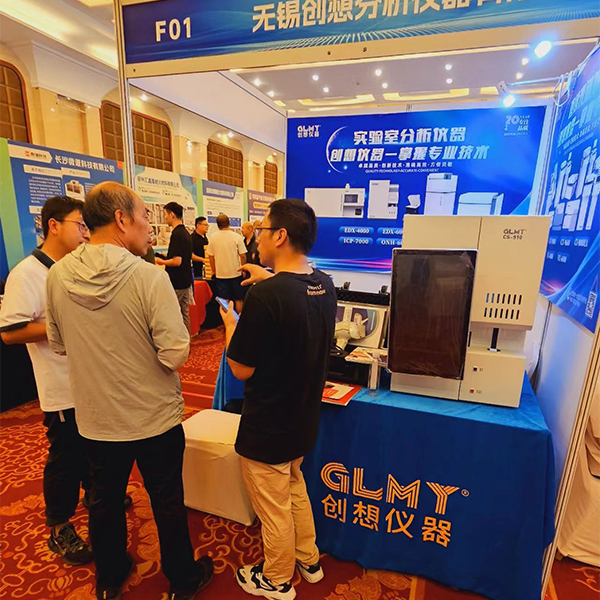 為客戶介紹我司產品 /cxyq/20240627154908-FmfjcnGmZyhboAgYqdvpeg-XGYH_.jpg