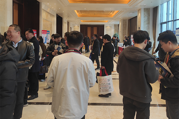 展商展示優質產品 /cxyq/20250307110428-Fknp7EDmU4SYHOo0Pzg0UsyDWgGS.jpg